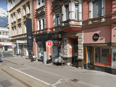 Geschäftslokal/Büro mit Lager zu verkaufen