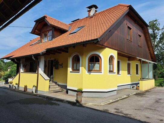 Exklusives Landhaus mit Wirtschaftsgebäude, Hofladen, Baulandreserve, Acker- und Waldflächen - Perfekt für Naturliebhab…