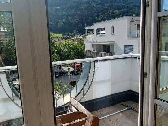 2 Zimmer Wohnung mit Balkon Blick auf Bischofshofen Stadt Mitte