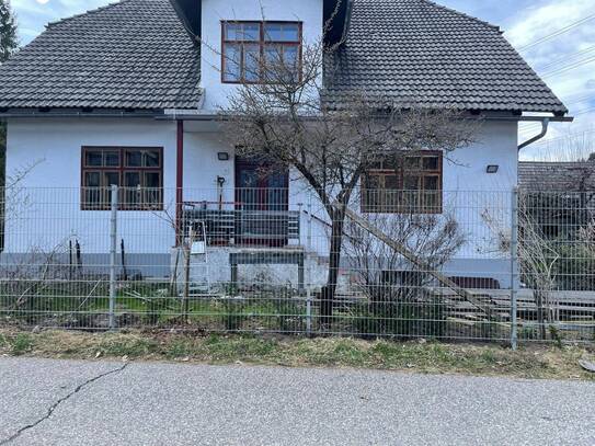 Gepflegtes, großzügiges Einfamilienhaus mit großem Garten