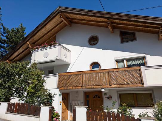 Ansprechende 4-Zimmer-Wohnung mit Balkon und Einbauküche in Oberperfuss