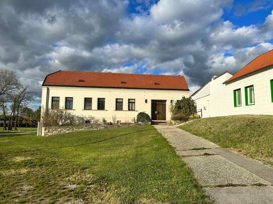 Großzügiges Bauernhaus mit vielen Gestaltungsmöglichkeiten in Wittau