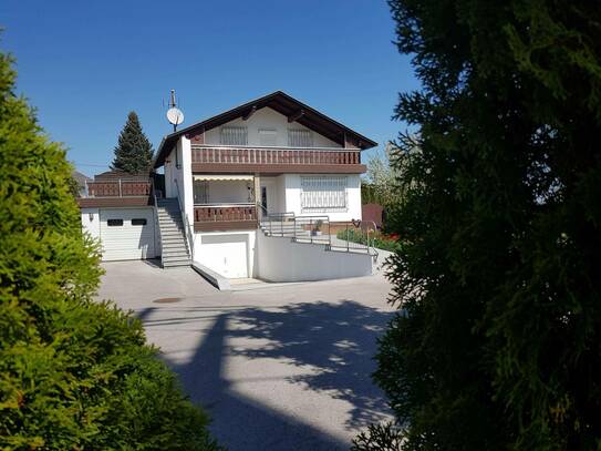 Einfamilienhaus, 5 Z., auf Traumgrundstück mit Seeblick