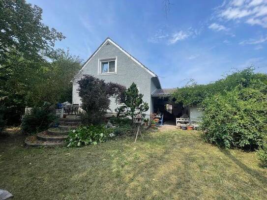 Charakterhaus mit großem diskreten Garten