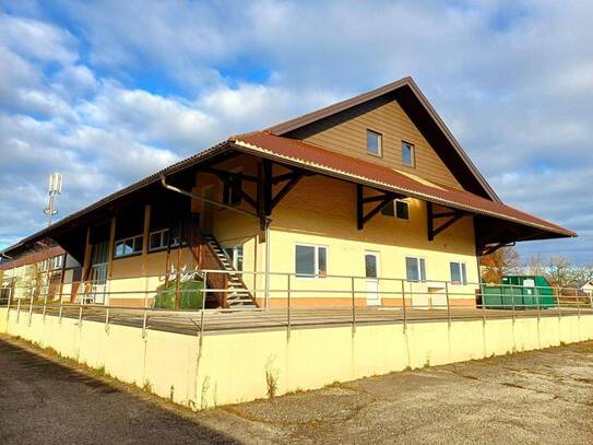 Teilbare und vielseitig verwendbare Lagerhalle samt Büro