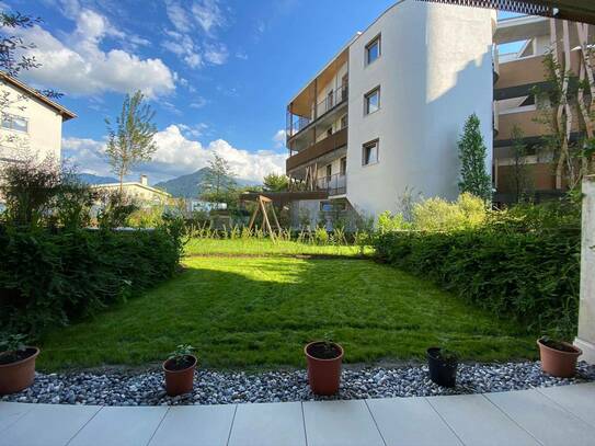 Neuwertige, moderne teilmöblierte 2 Zimmerwohnung mit großzügiger Terrasse und Gartenanteil in zentraler Lage von Dornb…