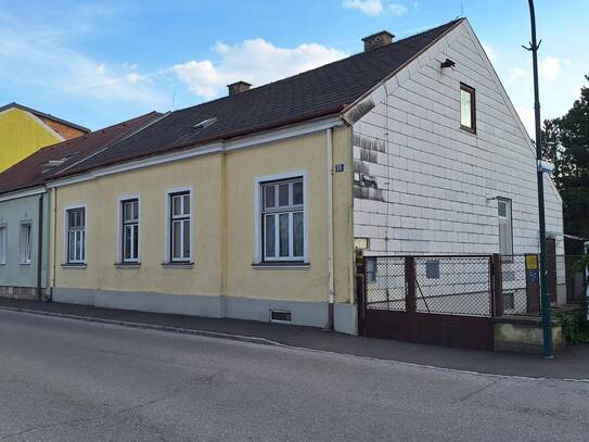 Günstiges und geräumiges Einfamilienhaus mit vier Zimmern in Felixdorf