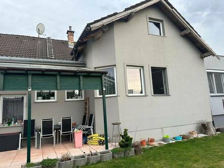 Einfamilienhaus in Eggendorf mit Garten