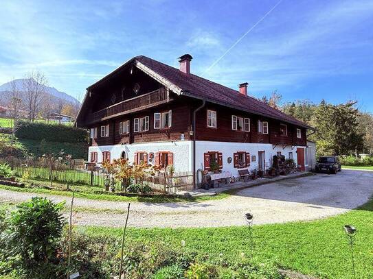 … AIGNER - historisches Anwesen in traumhaft, idyllischer Lage mit Bachlauf am Wolfgangsee ...