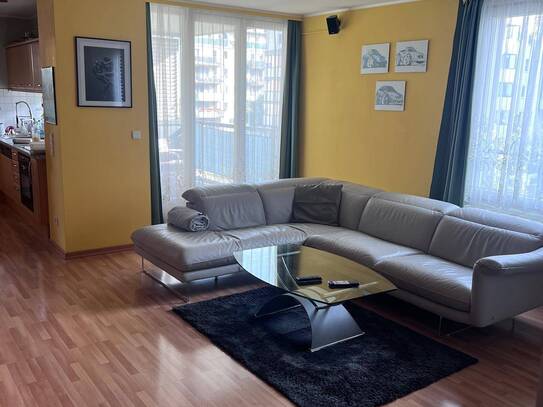 *** Provisionsfrei *** 3 Zimmer-Wohnung, 92m2 inkl. Loggia + Parkplatz