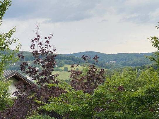 Elegantes Einfamilienhaus in Traumlage am Südhang in Gablitz mit direktem Zugang zum Wienerwald