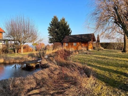 Herrlicher Wochenendgrund mit Holzhaus und Schwimmteich