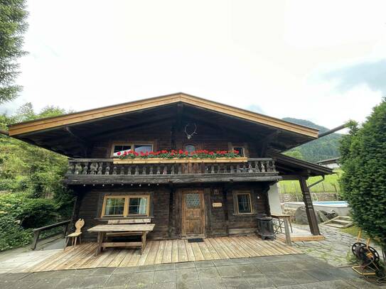 Tiroler Holzhaus im schönsten Blumendorf Europas