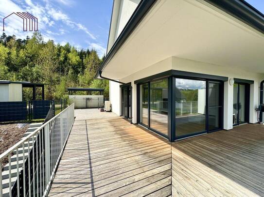NATUR TRIFFT DESIGN : Exklusives Eckreihenhaus mit Garten, Terrasse und zwei Parkplätzen