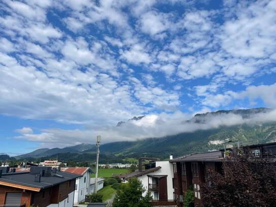 Lichtdurchflutete, hochwertig renovierte Wohnung in ruhiger, zentrumsnaher Lage in St. Johann i. T.