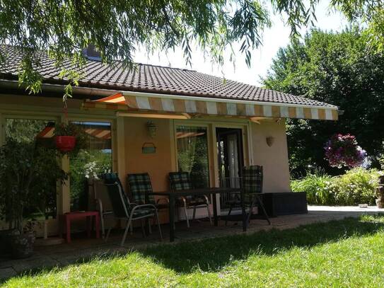 Neu renovierter Bungalow mit Garten