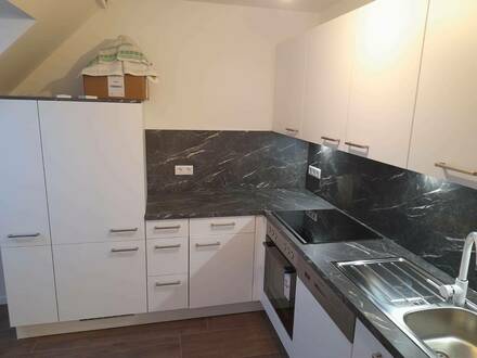 Erstbezug 3,5-Zimmer-Dachgeschosswohnung mitten in Salzburg (Aiglhof)