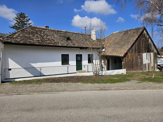 Erstbezug! Haus mit Stadel und Garten! Revitalisiert!