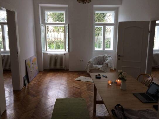 Charmante 3-Zimmer-Wohnung im Altbau mit Blick ins Grüne – Nachmieter gesucht! 🌿