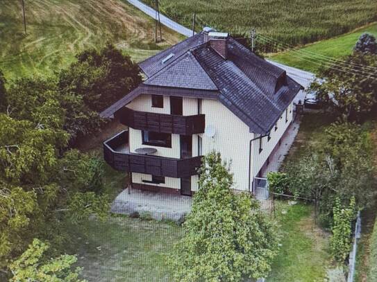 Günstiges, geräumiges und gepflegtes Mehrfamilienhaus mit 18 Zimmern und Einbauküche in Hofkirchen im Mühlkreis