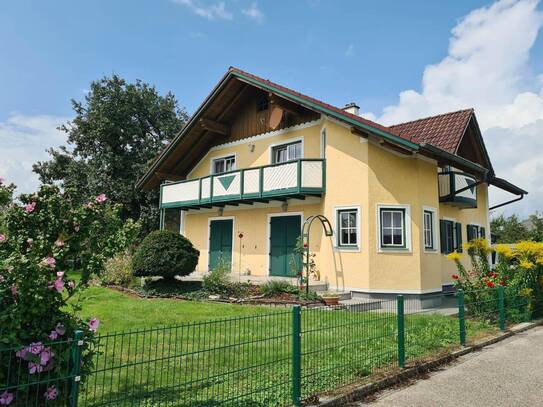 Privat Provisionsfrei ! Schönes, geräumiges Ein-Zweifamilienhaus im Zentrum von St Peter am Hart mit Obstgarten, Terras…