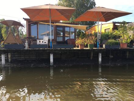 ***Modernes Ferienhäuschen in Breitenbrunn DIREKT am WASSER***