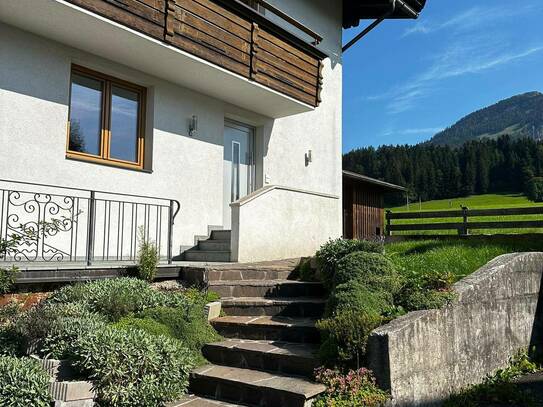 sonnseitige 3-Zimmer-Maisonette-Wohnung mit Garten und Balkon