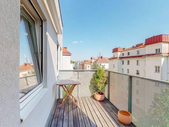 VOLL MÖBLIERTE, SONNIGE 2-ZIMMERWOHNUNG MIT SÜD-BALKON