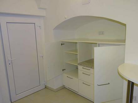 Renovierte 1 Zimmer Single/Studenten Wohnung