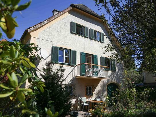 Einfamilienhaus im Grünen in bevorzugter Stadtlage