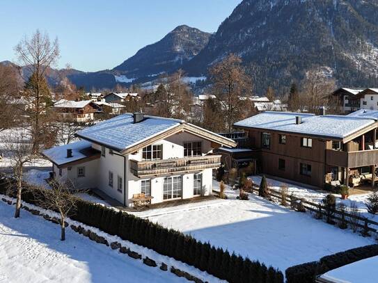 Charmantes Einfamilienhaus mit großem Garten ( PMI-0047 )