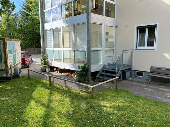 Von Privat! 3 Zimmer Wohnung mit großem Wintergarten und Garage in Reutte