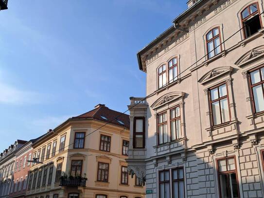 Schöne Dachgeschosswohnung in zentraler, ruhiger Lage in Graz