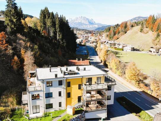 In seiner Art seltenes und daher außergewöhnliches Investitionsobjekt - private Penthouse-Wohnung mit Ordinations-/ The…