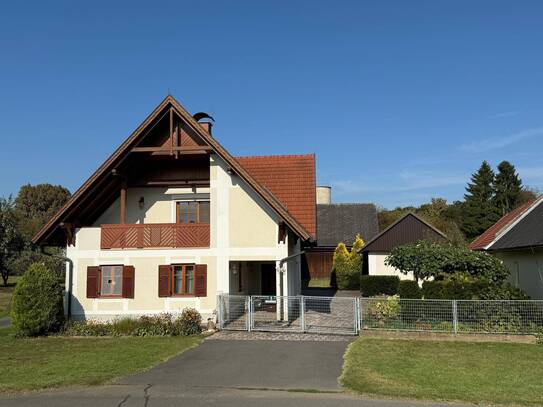 Familienhaus mit Landwirtschaft in der Thermenregion