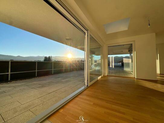 Elegantes Penthouse in Fohnsdorf: Entspannen Sie auf einer privaten Etage mit Whirlpool und Sauna