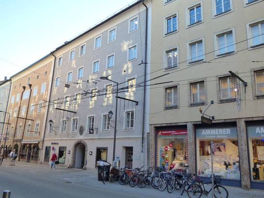 Repräsentatives Altstadthaus im Herzen der Stadt