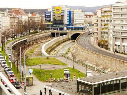 Kostengünstige Kleinbüros direkt bei U4/U6 Station