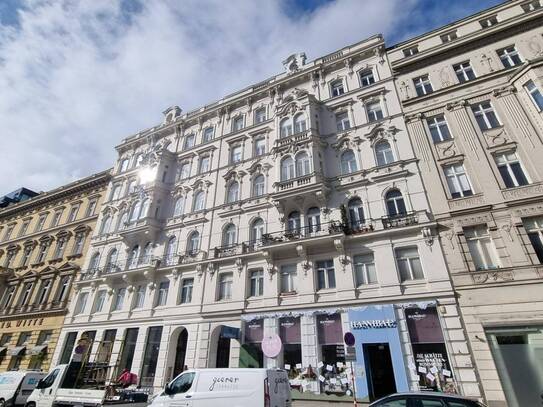 Dachgeschoßwohnung mit 2 Terrassen am Naschmarkt