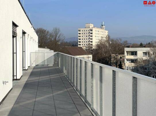 Profitieren Sie von der umweltbewussten Heiz- und Kühltechnik: Dachterrassenwohnung mit zeitloser Architektur und klare…
