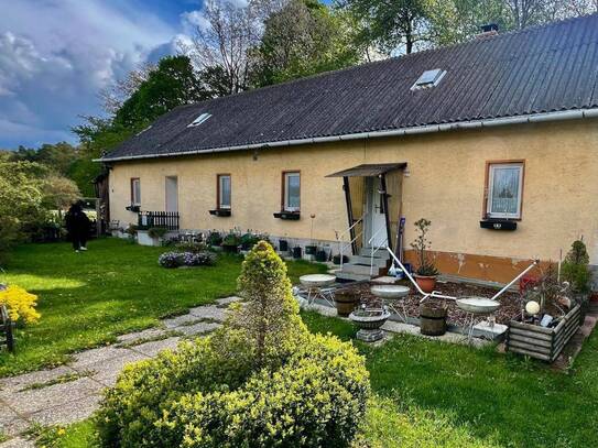 Preisreduziertes Wochenendhaus am Land mit kleinem Garten und Scheune!