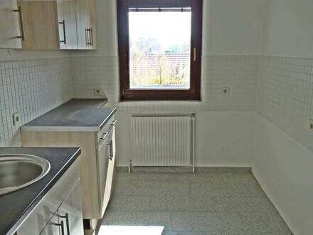 Gepflegte 4 Zimmer ETW mit südseitigen Balkon!