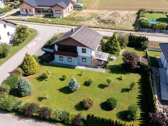 Einfamilienhaus mit großem Garten! Eckparzelle!