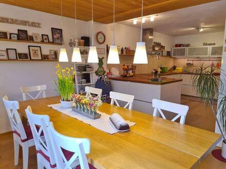 Tolles Grundstück mit Haus und Einliegerwohnung im Grünen!
