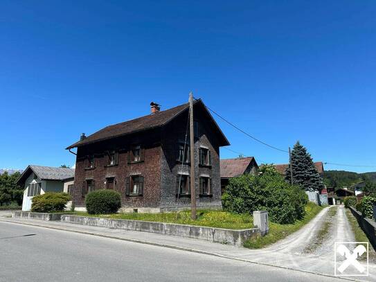 Sonnig und zentral gelegenes Grundstück mit Altbestand