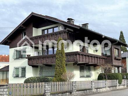 Gediegenes Wohnhaus mit 3 Wohneinheiten oder Büro /Ordination in bester zentraler Lage