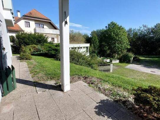 Sanierte Familien Wohnung mit Loggia