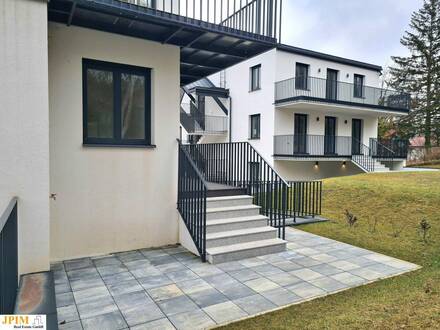 Erstbezug, ruhige Etagenwohnung mit Garten und Stellplätzen, Erdwärme-Heizung
