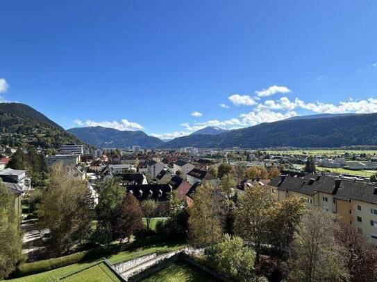 Traumhafte 4 Zimmer-Wohnung im obersten Stockwerk mit Bergblick!