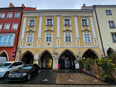 ZWEI MONATE MIETFREI - mieterseits adaptierbare Gewerbeflächen direkt am Hauptplatz